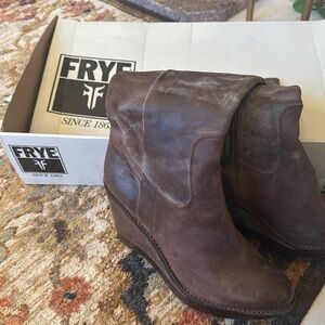 Frye Paige Wedge Boot  11👢